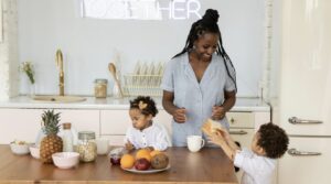 Mom Hacks: 10 Tips to Make Your Morning Routine a Breeze!